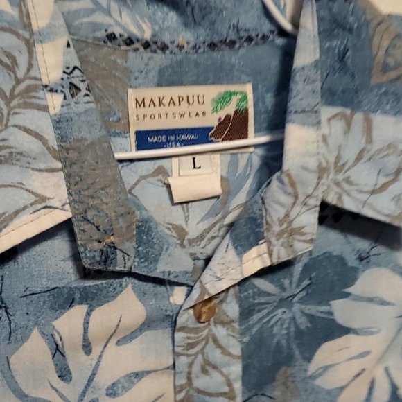 Hawaiian shirt - Picture 2 of 2